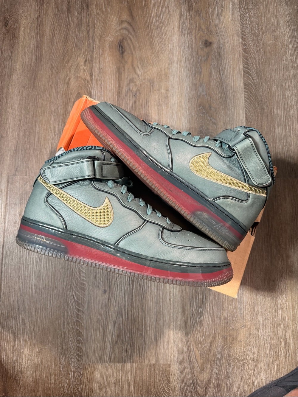 Nike Air Force 1 Mid tsupreme max china. Size 14
